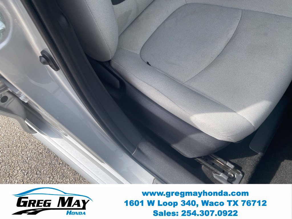 Used 2021 Toyota Corolla LE FWD image 27