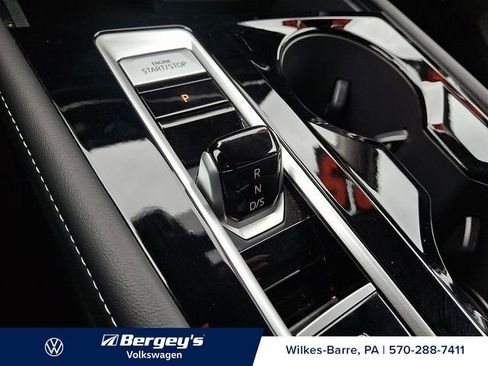 Certified 2025 Volkswagen Atlas SE AWD/4WD image 19
