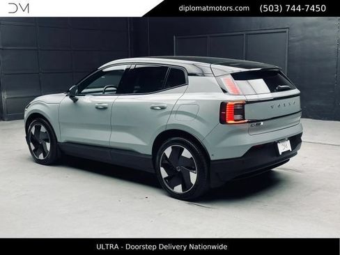 Used 2025 Volvo EX30 Ultra AWD/4WD image 5