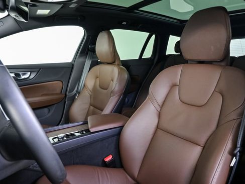 Certified 2025 Volvo V60 B5 Cross Country Plus image 7