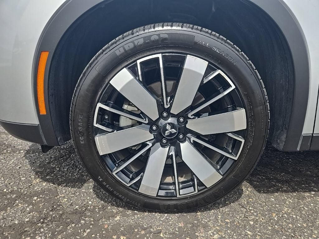 Used 2025 Mitsubishi Outlander SE FWD image 9