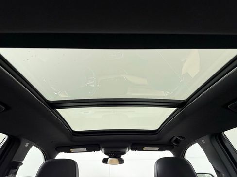 Used 2025 Chevrolet Equinox ACTIV w/ Convenience Package III image 3