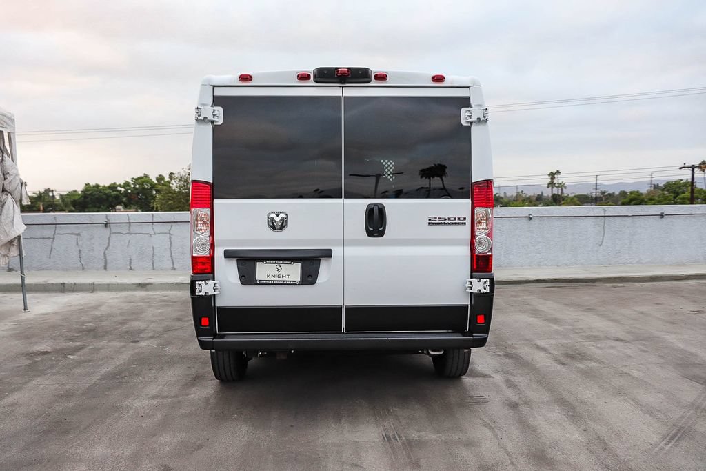 Used 2025 RAM ProMaster 2500 w/ U-Haul Equipment Group FWD image 8