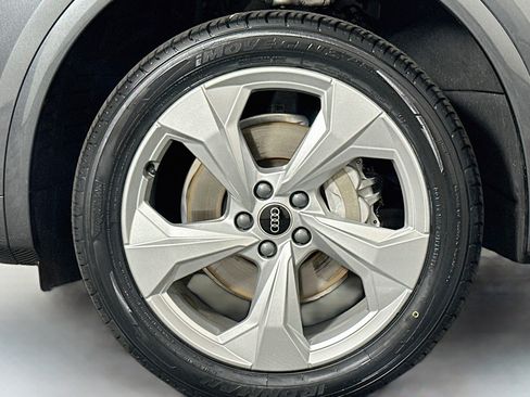 Used 2023 Audi Q5 2.0T Premium Plus AWD/4WD image 11