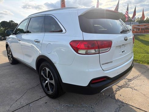 Used 2018 Kia Sorento EX FWD image 7