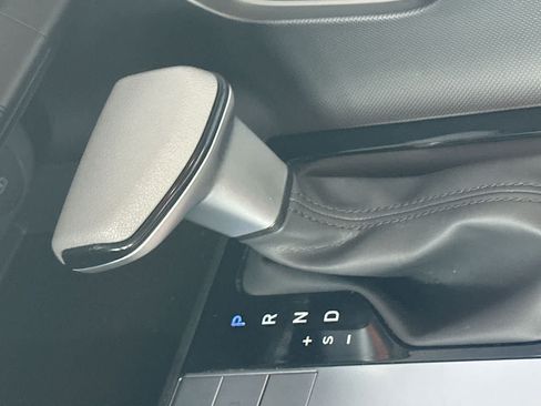 Used 2025 Hyundai Elantra SE FWD image 21