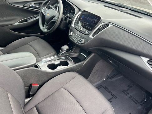 Used 2023 Chevrolet Malibu LT image 12