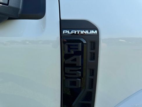 Used 2026 Ford F450 Platinum w/ FX4 Off-Road Package AWD/4WD image 9