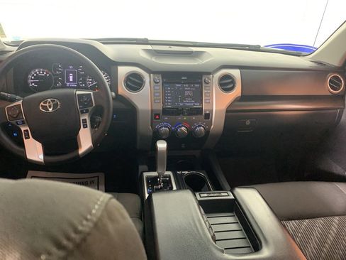 Used 2019 Toyota Tundra SR5 w/ SR5 Upgrade Package image 33