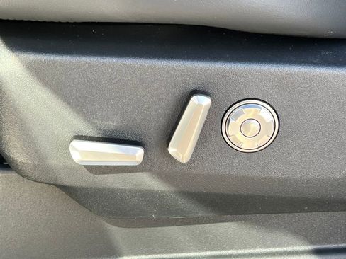 New 2026 Lincoln Navigator L Reserve w/ Jet Appearance Package image 12