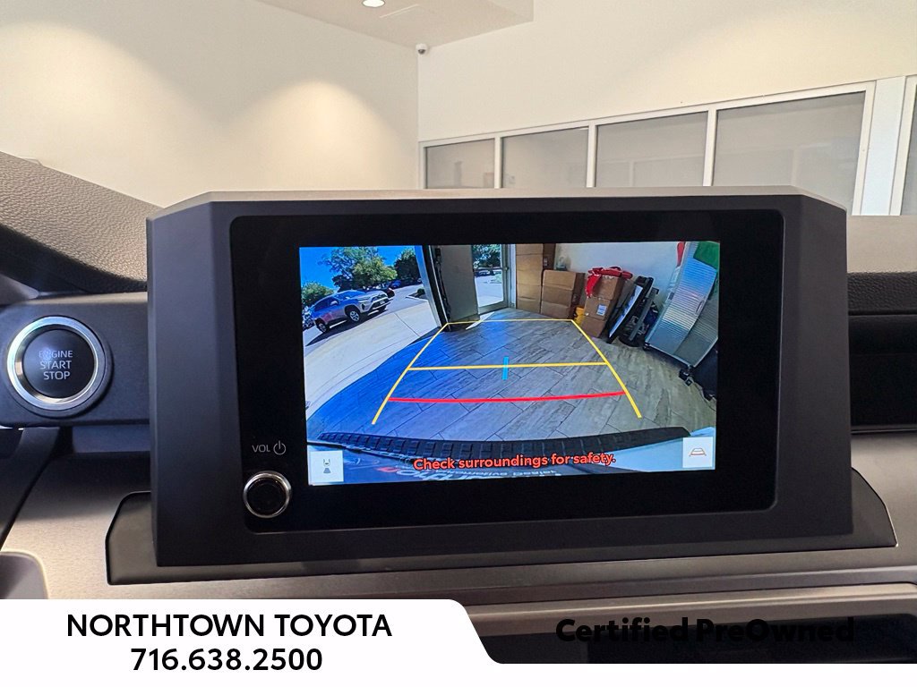 Used 2025 Toyota 4Runner SR5 AWD/4WD image 16