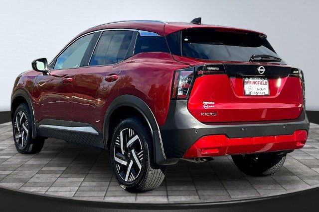 Used 2026 Nissan Kicks SV FWD image 4