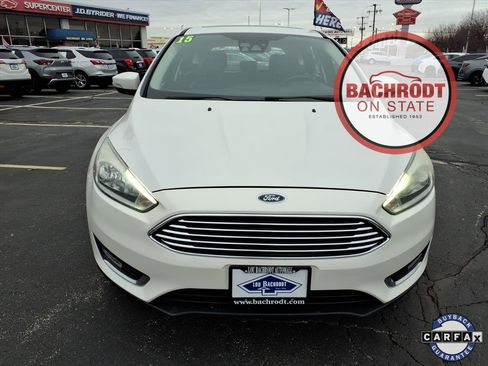 Used 2015 Ford Focus Titanium w/ Titanium Technology Package image 2
