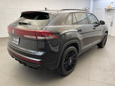 Used 2024 Volkswagen Atlas Cross Sport SEL R-Line AWD/4WD image 7
