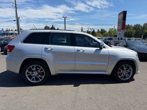Used 2012 Jeep Grand Cherokee SRT8 w/ Luxury Group II AWD/4WD image 4
