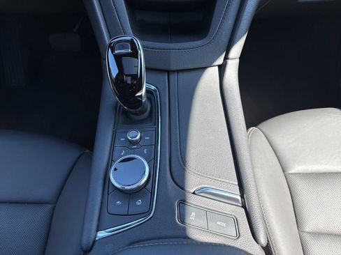 Used 2022 Cadillac XT5 Premium Luxury FWD image 25