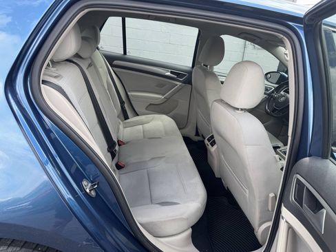 Used 2016 Volkswagen Golf S FWD image 19
