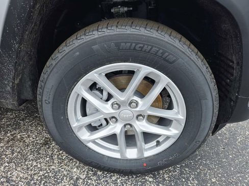 New 2026 Jeep Grand Cherokee Laredo X image 9