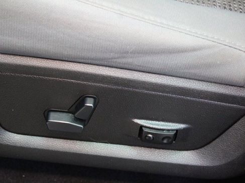 Used 2020 RAM 1500 Classic SLT w/ Trailer Tow Group image 15