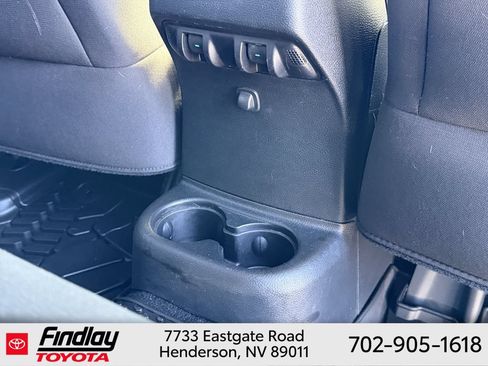Used 2017 Jeep Wrangler Unlimited Rubicon w/ Cold Weather Group AWD/4WD image 14