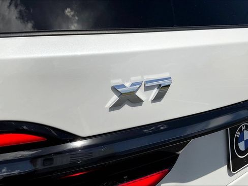 New 2027 BMW X7 M60i AWD/4WD image 24