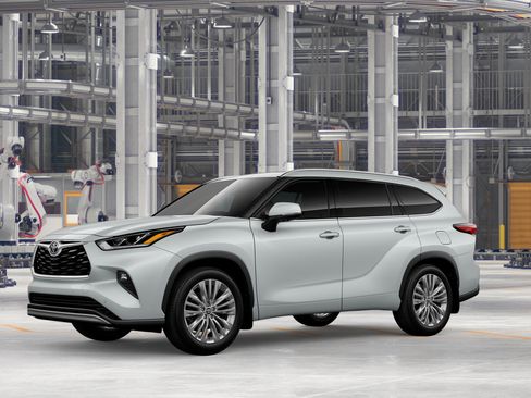 New 2026 Toyota Highlander Platinum AWD/4WD image 2