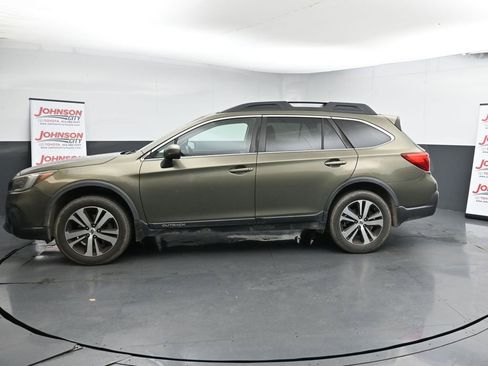 Used 2018 Subaru Outback 2.5i Limited image 5