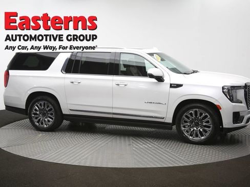 Used 2023 GMC Yukon XL Denali Ultimate w/ LPO, Floor Liner Package AWD/4WD image 55