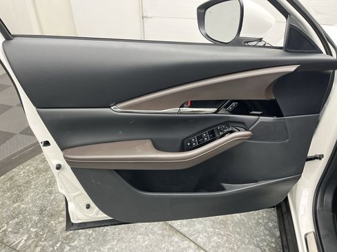 Used 2025 MAZDA CX-30 AWD 2.5 S w/ Premium Package image 6