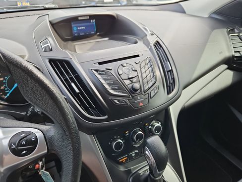 Used 2015 Ford Escape SE image 18