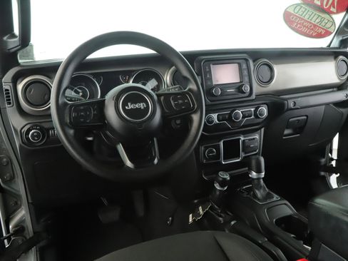 Certified 2020 Jeep Gladiator Sport image 2