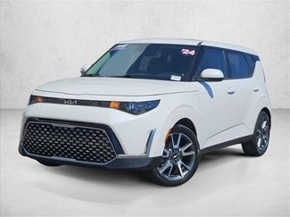 Used 2024 Kia Soul EX w/ Option Group 015 FWD video 4