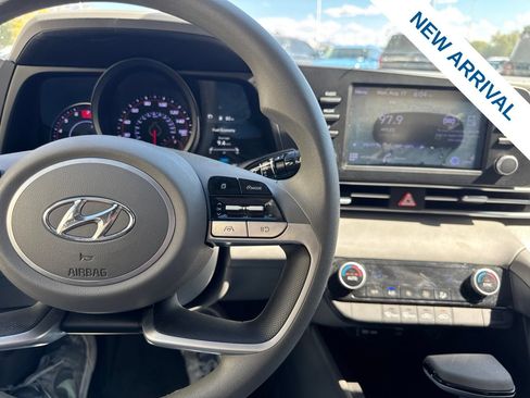 Used 2023 Hyundai Elantra SEL FWD image 20