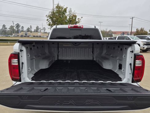 Used 2024 GMC Canyon AT4 w/ Canyon Safety Plus Package image 8