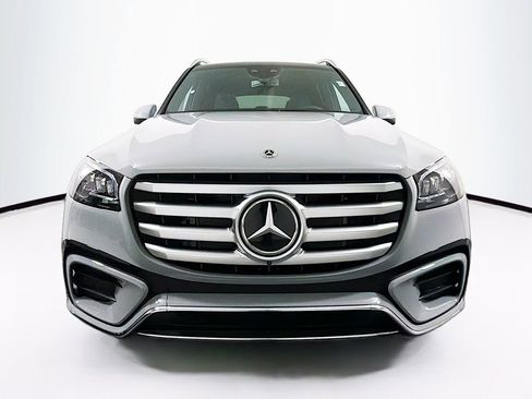 New 2026 Mercedes-Benz GLS 580 4MATIC image 2