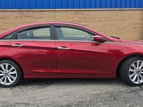 Used 2011 Hyundai Sonata SE image 2