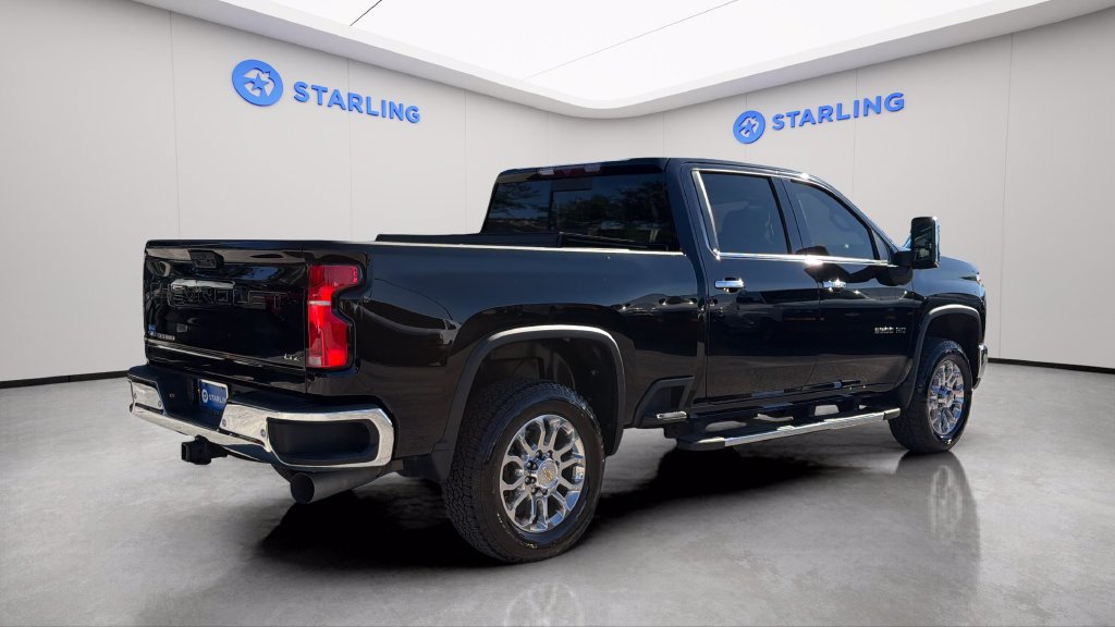 Used 2025 Chevrolet Silverado 3500 LTZ w/ LTZ Plus Package AWD/4WD image 9