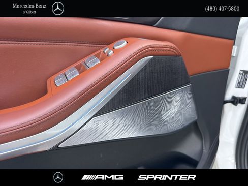 Used 2025 BMW ALPINA XB7 image 12