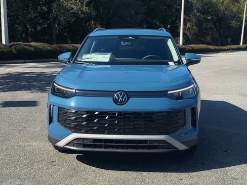 New 2026 Volkswagen Tiguan SE image 3