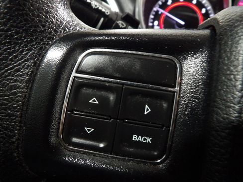 Used 2018 Dodge Journey SE image 16