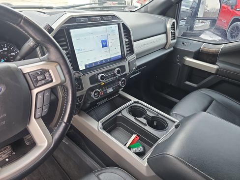 Used 2022 Ford F250 Lariat w/ Lariat Ultimate Package image 24