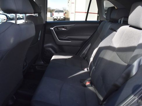 Used 2021 Toyota RAV4 XLE image 16