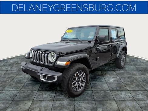 Used 2025 Jeep Wrangler Sahara image 7