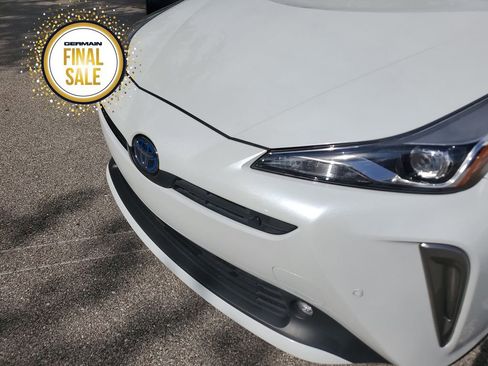 Certified 2022 Toyota Prius Limited image 12