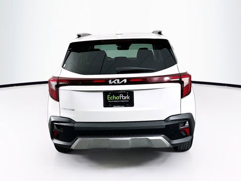 Used 2025 Kia Seltos S image 7