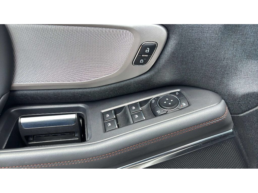 Used 2025 Ford Expedition Active AWD/4WD image 22