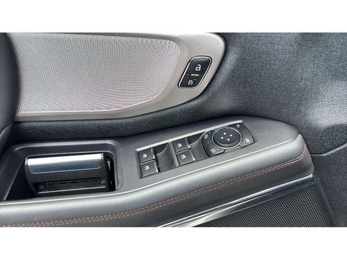 Used 2025 Ford Expedition Active AWD/4WD image 22