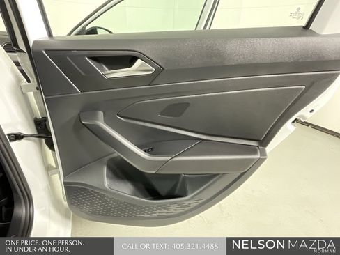 Used 2024 Volkswagen Jetta Sport image 22