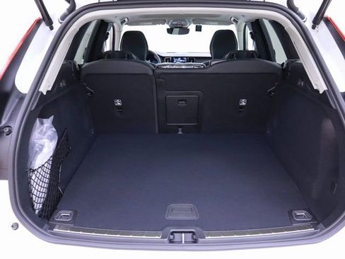 Used 2024 Volvo XC60 T8 Plus AWD/4WD image 27