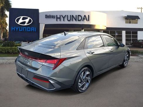 Certified 2025 Hyundai Elantra Sport image 6